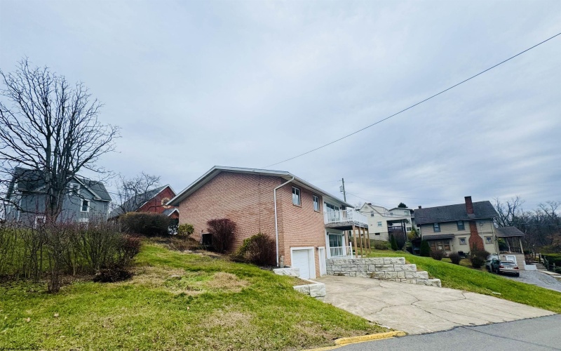 305 Highland Avenue, Morgantown, West Virginia 26505, 3 Bedrooms Bedrooms, 6 Rooms Rooms,2 BathroomsBathrooms,Single Family Detached,For Sale,Highland,10157398