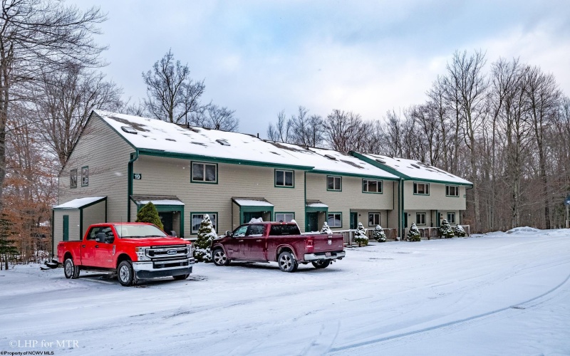 19 Snowflake Circle, Davis, West Virginia 26260, 1 Bedroom Bedrooms, 3 Rooms Rooms,1 BathroomBathrooms,Single Family Attached,For Sale,Snowflake,10157403