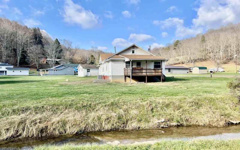 9 Punkin Center Road, Fairview, West Virginia 26570, 3 Bedrooms Bedrooms, 7 Rooms Rooms,1 BathroomBathrooms,Single Family Detached,For Sale,Punkin Center,10157411