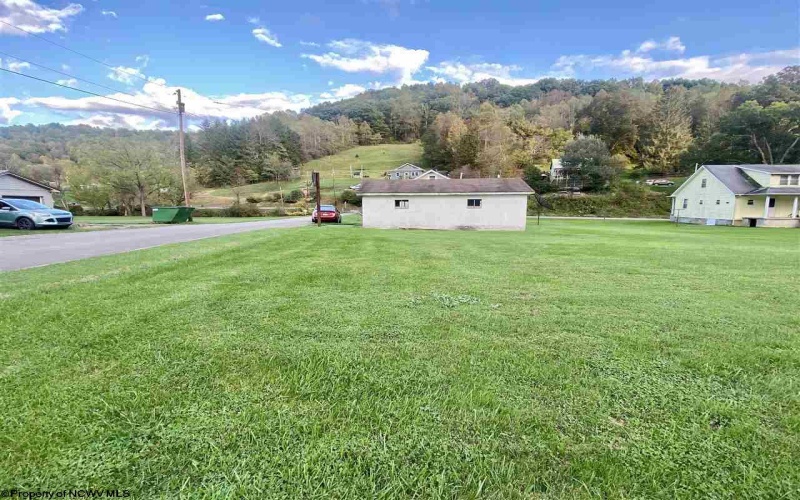 9 Punkin Center Road, Fairview, West Virginia 26570, 3 Bedrooms Bedrooms, 7 Rooms Rooms,1 BathroomBathrooms,Single Family Detached,For Sale,Punkin Center,10157411