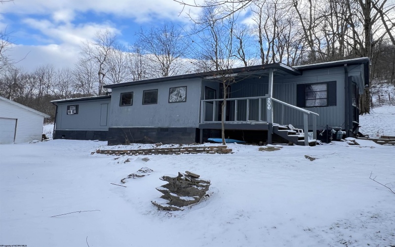 206 Willow Street, Belington, West Virginia 26250, 3 Bedrooms Bedrooms, 7 Rooms Rooms,1 BathroomBathrooms,Single Family Detached,For Sale,Willow,10157423