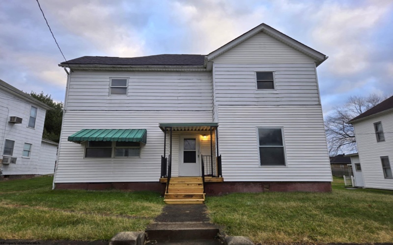 340 23rd Street, Clarksburg, West Virginia 26301, 3 Bedrooms Bedrooms, 11 Rooms Rooms,2 BathroomsBathrooms,Single Family Detached,For Sale,23rd,10157442