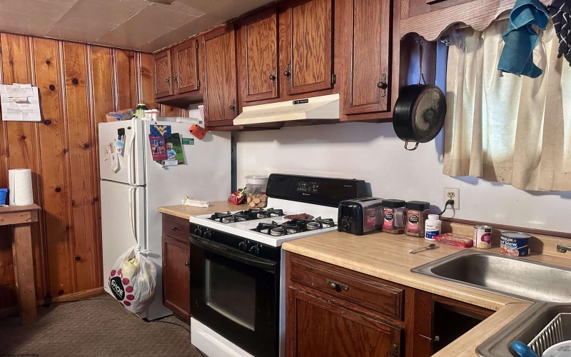 208 Myles Avenue, Pennsboro, West Virginia 26415, ,Multi-unit/income,For Sale,Myles,10157462