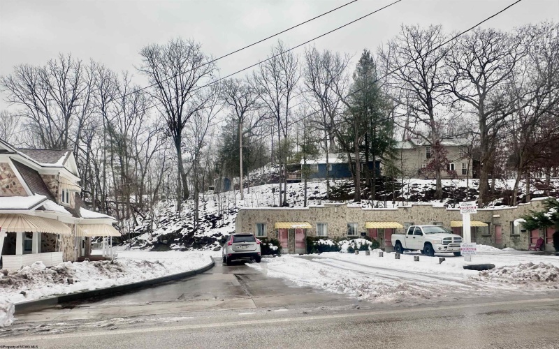 208 Myles Avenue, Pennsboro, West Virginia 26415, ,Multi-unit/income,For Sale,Myles,10157462