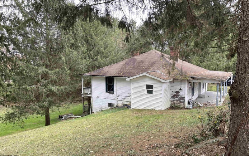 90 Third Street, Shinnston, West Virginia 26431, 2 Bedrooms Bedrooms, 4 Rooms Rooms,2 BathroomsBathrooms,Single Family Detached,For Sale,Third,10157478