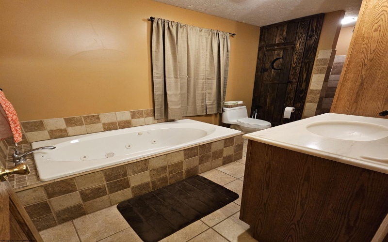 6531 Lake Lane Road, Heaters, West Virginia 26627, 2 Bedrooms Bedrooms, 7 Rooms Rooms,1 BathroomBathrooms,Single Family Detached,For Sale,Lake Lane,10157540