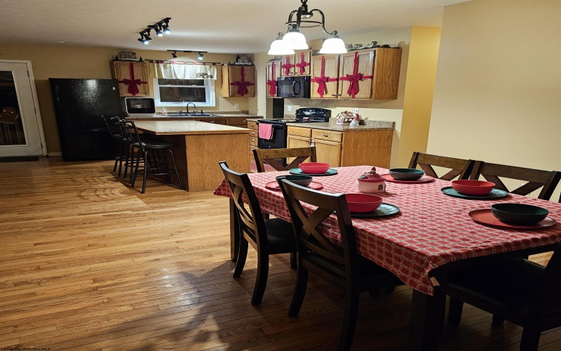 6531 Lake Lane Road, Heaters, West Virginia 26627, 2 Bedrooms Bedrooms, 7 Rooms Rooms,1 BathroomBathrooms,Single Family Detached,For Sale,Lake Lane,10157540