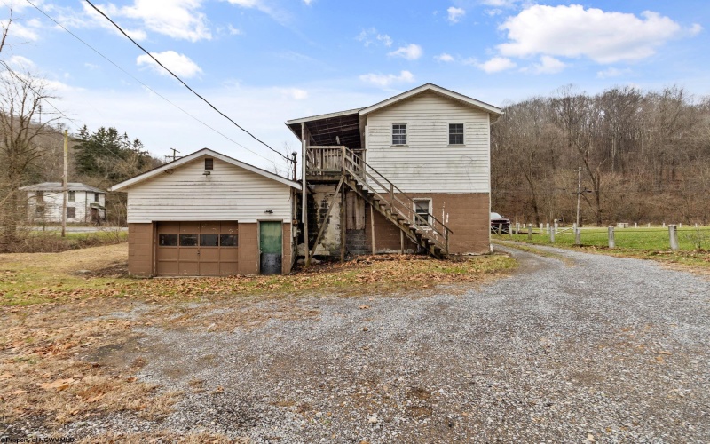 22 Cassville Mount Morris Road, Morgantown, West Virginia 26501, ,Commercial/industrial,For Sale,Cassville Mount Morris,10157549