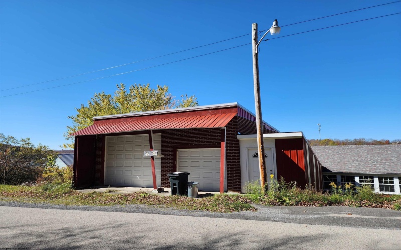 94 Brown Street, Thomas, West Virginia 26292, 5 Bedrooms Bedrooms, 11 Rooms Rooms,2 BathroomsBathrooms,Single Family Detached,For Sale,Brown,10157560