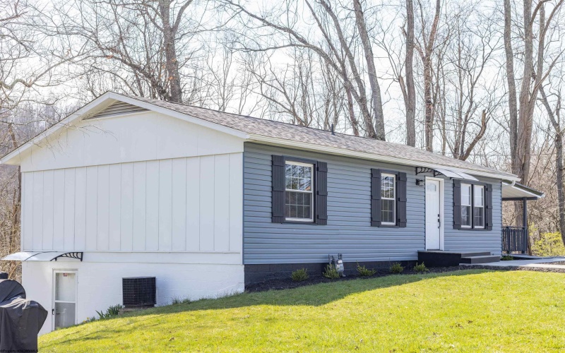 208 Stone Street, Bridgeport, West Virginia 26330, 4 Bedrooms Bedrooms, 8 Rooms Rooms,2 BathroomsBathrooms,Single Family Detached,For Sale,Stone,10153439