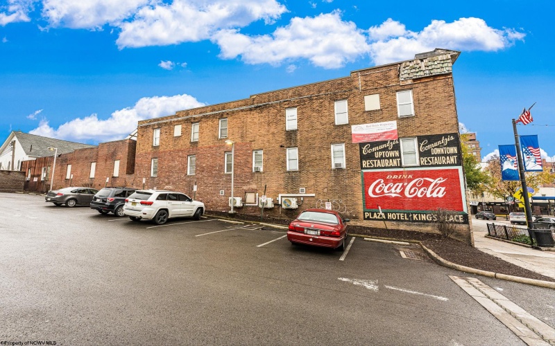 458 High Street, Morgantown, West Virginia 26505, ,Multi-unit/income,For Sale,High,10157600