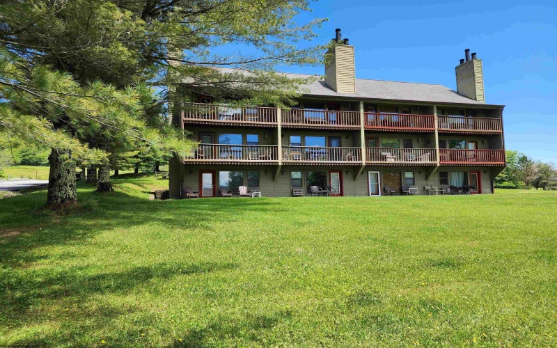 16-121 Grizzly Way, Davis, West Virginia 26260, 1 Bedroom Bedrooms, 2 Rooms Rooms,1 BathroomBathrooms,Single Family Attached,For Sale,Grizzly,10157608