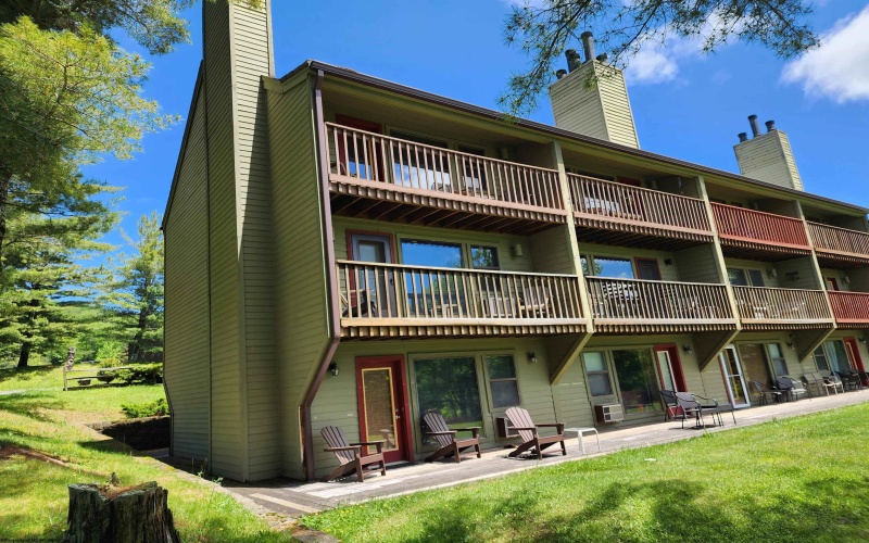 16-121 Grizzly Way, Davis, West Virginia 26260, 1 Bedroom Bedrooms, 2 Rooms Rooms,1 BathroomBathrooms,Single Family Attached,For Sale,Grizzly,10157608