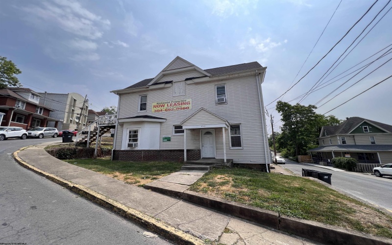 450 Dallas Street, Morgantown, West Virginia 26505, ,Multi-unit/income,For Sale,Dallas,10157664