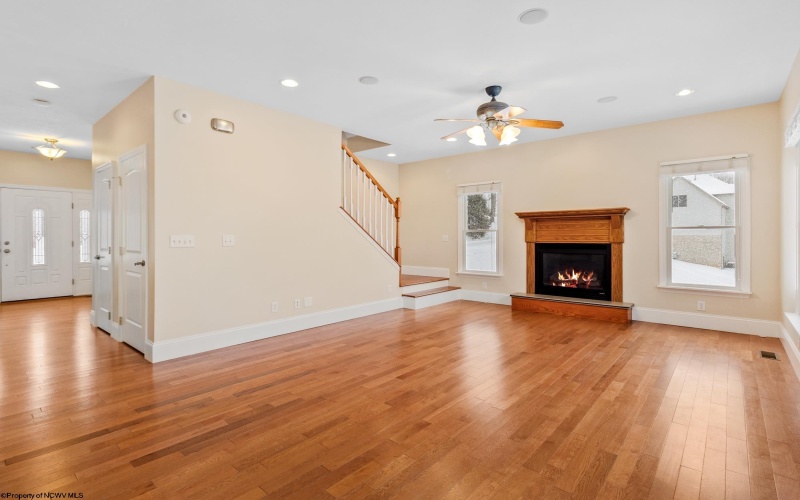 504 Vantage Drive, Morgantown, West Virginia 26508, 5 Bedrooms Bedrooms, 12 Rooms Rooms,4 BathroomsBathrooms,Single Family Detached,For Sale,Vantage,10157659