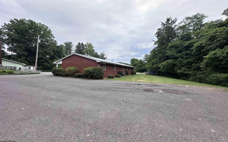 1614 Locust Avenue, Fairmont, West Virginia 26554, ,Commercial/industrial,For Sale,Locust,10155062