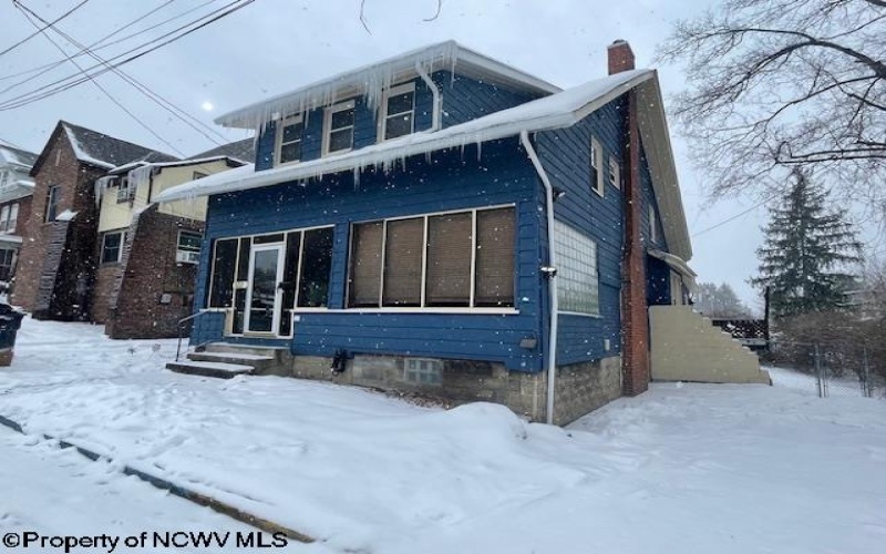 122 Simpson Street, Morgantown, West Virginia 26501, 3 Bedrooms Bedrooms, 7 Rooms Rooms,3 BathroomsBathrooms,Residential Rentals,For Rent,Simpson,10157699