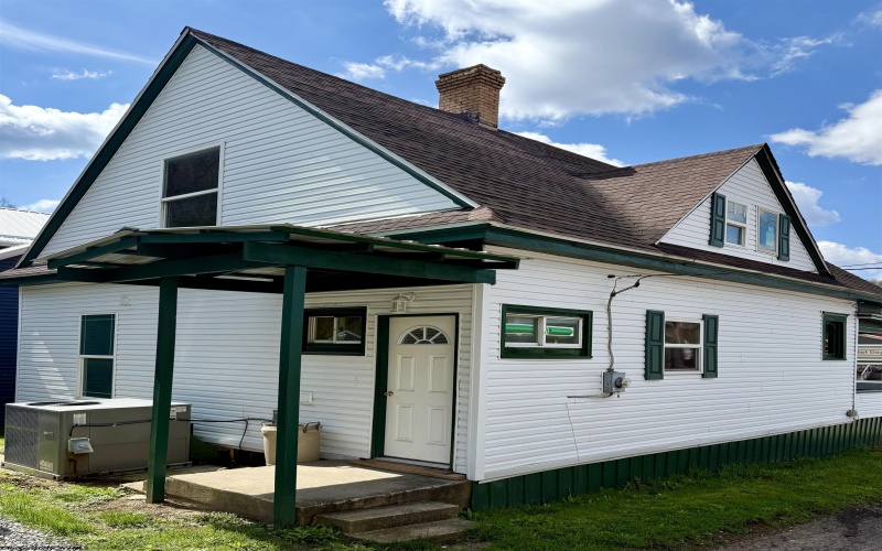 309 Main Street, Mannington, West Virginia 26575, 3 Bedrooms Bedrooms, 6 Rooms Rooms,1 BathroomBathrooms,Single Family Detached,For Sale,Main,10157778