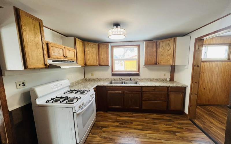 309 Main Street, Mannington, West Virginia 26575, 3 Bedrooms Bedrooms, 6 Rooms Rooms,1 BathroomBathrooms,Single Family Detached,For Sale,Main,10157778