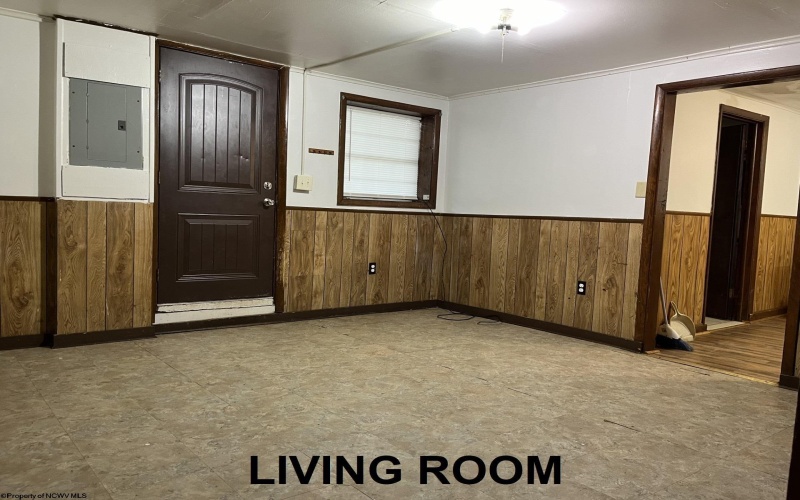 127 McGary Avenue, Weston, West Virginia 26452, ,Multi-unit/income,For Sale,McGary,10157781