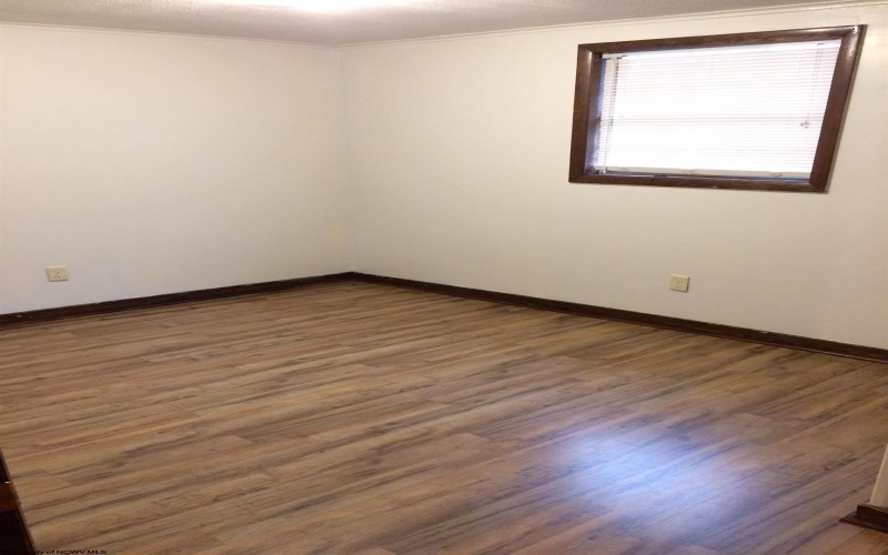 127 McGary Avenue, Weston, West Virginia 26452, ,Multi-unit/income,For Sale,McGary,10157781