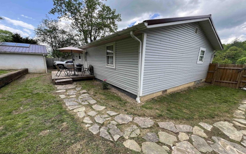 62 Poplar Road, Beverly, West Virginia 26253, 3 Bedrooms Bedrooms, 7 Rooms Rooms,1 BathroomBathrooms,Single Family Detached,For Sale,Poplar,10157799