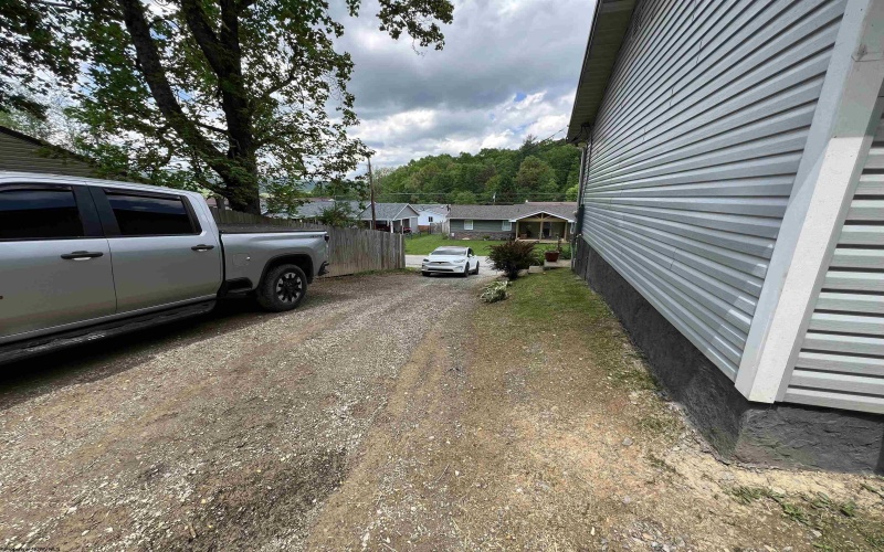 62 Poplar Road, Beverly, West Virginia 26253, 3 Bedrooms Bedrooms, 7 Rooms Rooms,1 BathroomBathrooms,Single Family Detached,For Sale,Poplar,10157799