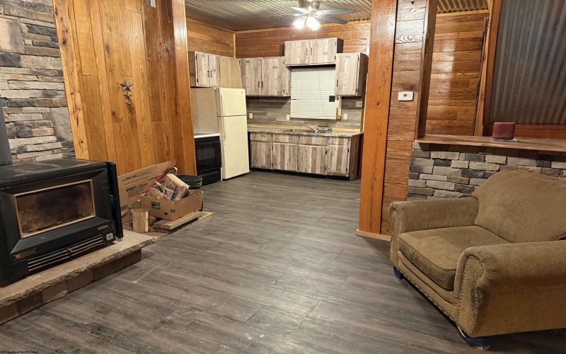 709 Church Street, Monongah, West Virginia 26554, 2 Bedrooms Bedrooms, 6 Rooms Rooms,2 BathroomsBathrooms,Single Family Detached,For Sale,Church,10157805