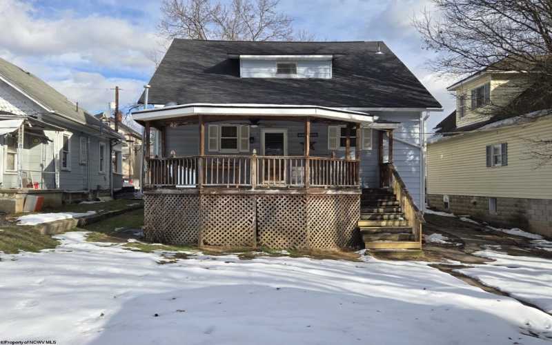 312 Liberty Avenue, Clarksburg, West Virginia 26301, 4 Bedrooms Bedrooms, 8 Rooms Rooms,1 BathroomBathrooms,Single Family Detached,For Sale,Liberty,10157809