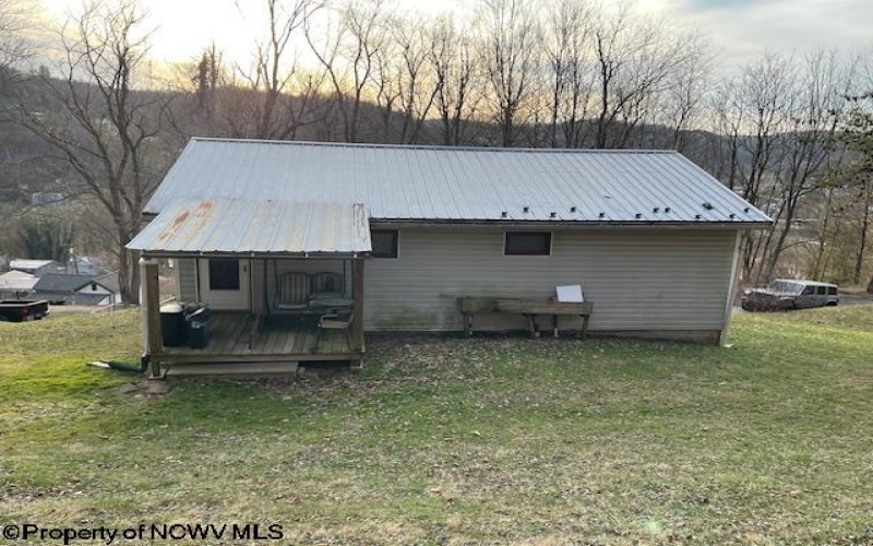 99 Fannie Street, Grafton, West Virginia 26354-1917, 2 Bedrooms Bedrooms, 5 Rooms Rooms,2 BathroomsBathrooms,Single Family Detached,For Sale,Fannie,10157875