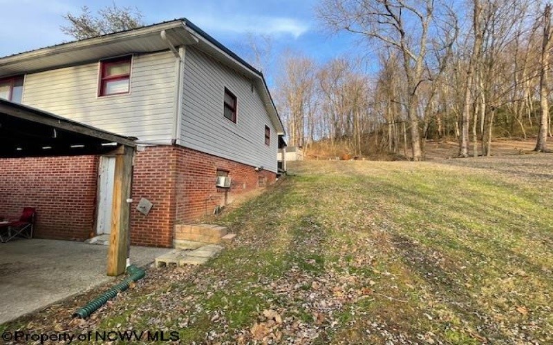 99 Fannie Street, Grafton, West Virginia 26354-1917, 2 Bedrooms Bedrooms, 5 Rooms Rooms,2 BathroomsBathrooms,Single Family Detached,For Sale,Fannie,10157875