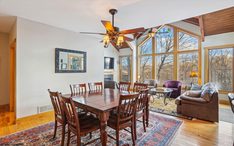 120 Treetop Lane, Davis, West Virginia 26260, 3 Bedrooms Bedrooms, 6 Rooms Rooms,3 BathroomsBathrooms,Single Family Detached,For Sale,Treetop,10157869