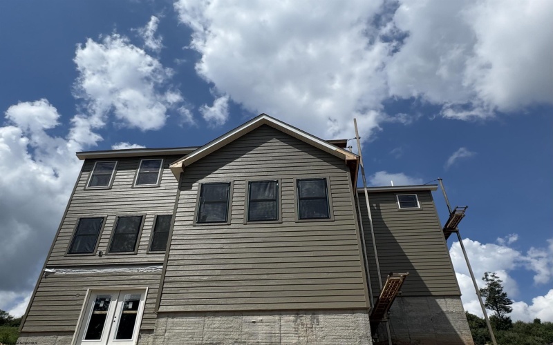 Lot 68 Turquoise Way, Bridgeport, West Virginia 26330, 4 Bedrooms Bedrooms, 8 Rooms Rooms,3 BathroomsBathrooms,Single Family Detached,For Sale,68 Turquoise,10157873