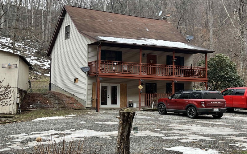 1691 Poe Run Road, Elkins, West Virginia 26241, 3 Bedrooms Bedrooms, 6 Rooms Rooms,2 BathroomsBathrooms,Single Family Detached,For Sale,Poe Run,10157877