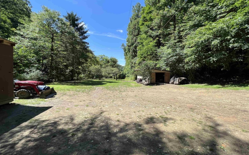 1691 Poe Run Road, Elkins, West Virginia 26241, 3 Bedrooms Bedrooms, 6 Rooms Rooms,2 BathroomsBathrooms,Single Family Detached,For Sale,Poe Run,10157877