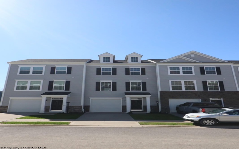 22 Dover Court, Bridgeport, West Virginia 25330, 3 Bedrooms Bedrooms, 6 Rooms Rooms,3 BathroomsBathrooms,Residential Rentals,For Rent,Dover,10157934