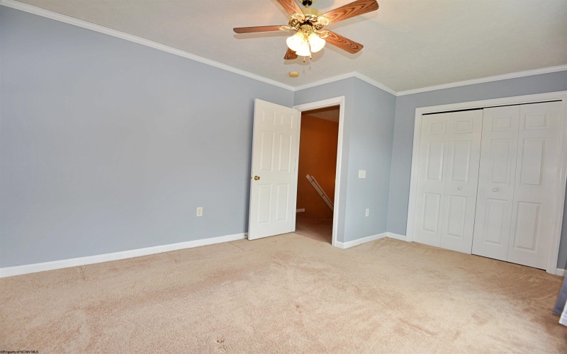 252 Sherwood Road, Bridgeport, West Virginia 26330, 3 Bedrooms Bedrooms, 9 Rooms Rooms,2 BathroomsBathrooms,Single Family Detached,For Sale,Sherwood,10157941