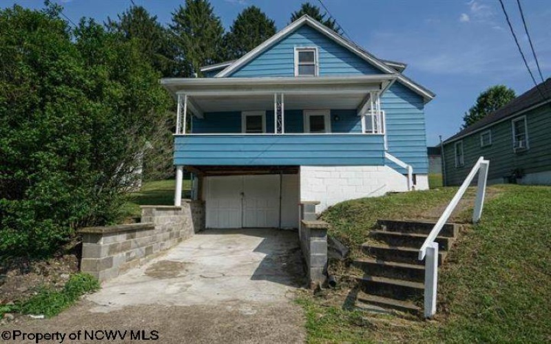 1605 18th Street, Clarksburg, West Virginia 26301, 4 Bedrooms Bedrooms, 7 Rooms Rooms,1 BathroomBathrooms,Single Family Detached,For Sale,18th,10158037
