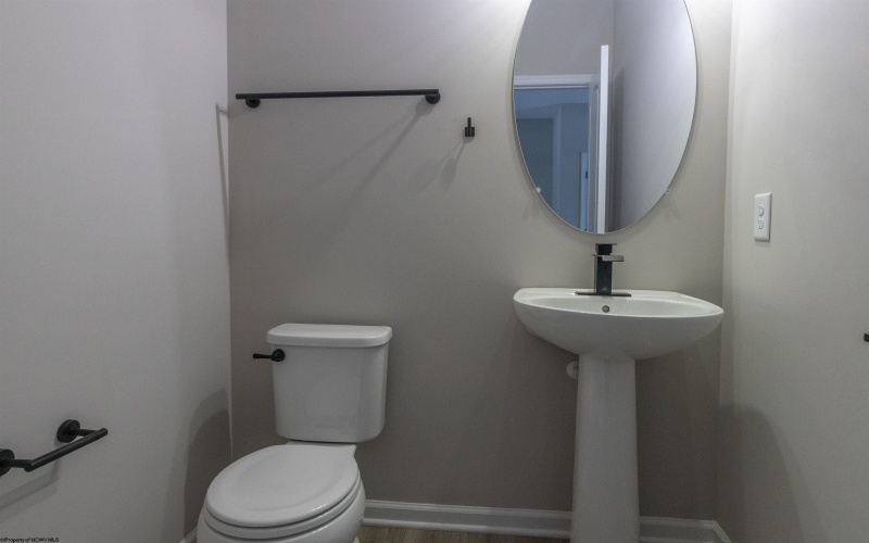 23 Dover Court, Bridgeport, West Virginia 26330, 3 Bedrooms Bedrooms, 6 Rooms Rooms,3 BathroomsBathrooms,Residential Rentals,For Rent,Dover,10158109