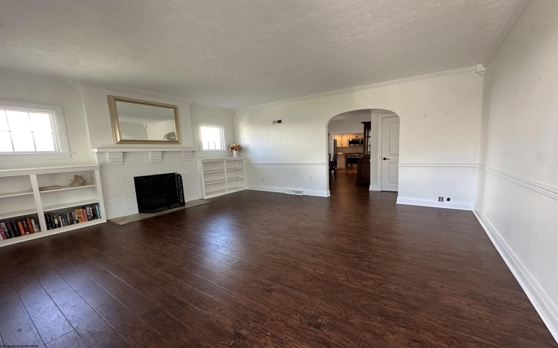 605 King Street, Clarksburg, West Virginia 26301, 4 Bedrooms Bedrooms, 13 Rooms Rooms,2 BathroomsBathrooms,Single Family Detached,For Sale,King,10158176