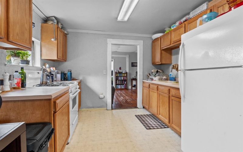 208 Logan Avenue, Morgantown, West Virginia 26501, ,Multi-unit/income,For Sale,Logan,10158200