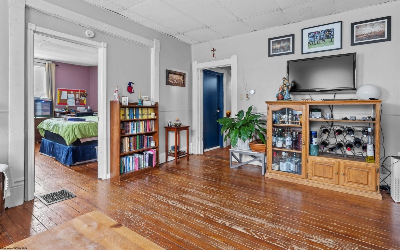 208 Logan Avenue, Morgantown, West Virginia 26501, ,Multi-unit/income,For Sale,Logan,10158200