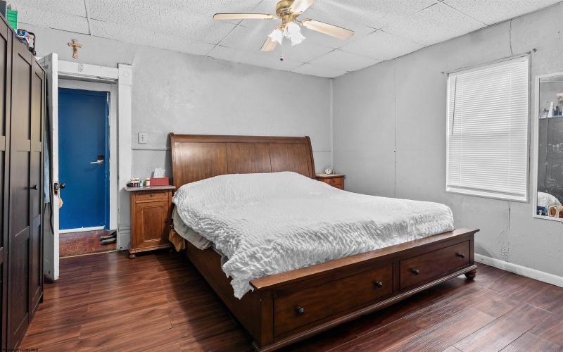 208 Logan Avenue, Morgantown, West Virginia 26501, ,Multi-unit/income,For Sale,Logan,10158200
