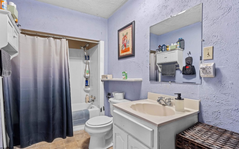 208 Logan Avenue, Morgantown, West Virginia 26501, ,Multi-unit/income,For Sale,Logan,10158200