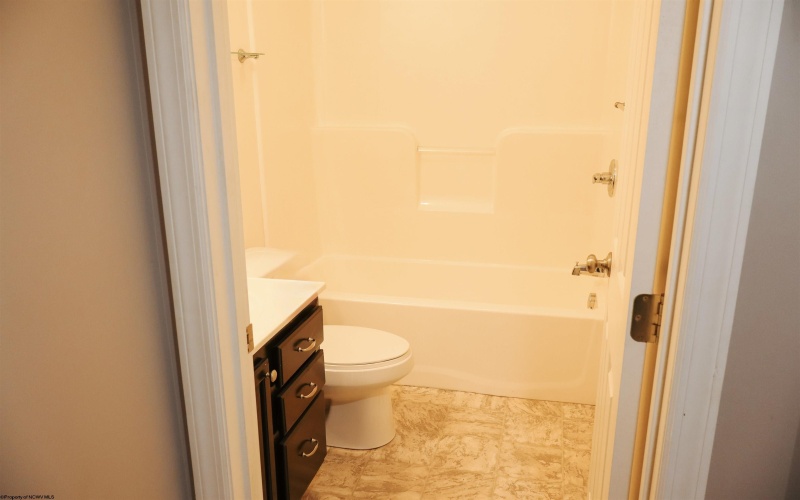 314 Anini Drive, Morgantown, West Virginia 26508, 3 Bedrooms Bedrooms, 6 Rooms Rooms,2 BathroomsBathrooms,Single Family Detached,For Sale,Anini,10158193