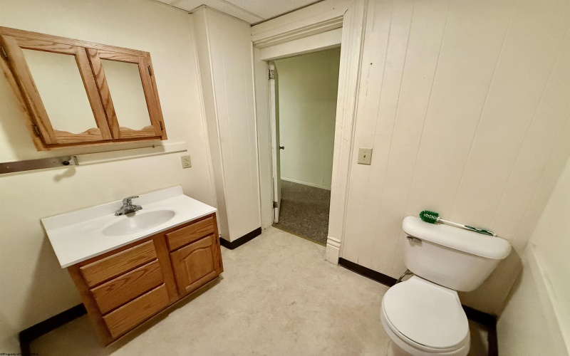321 & 321 1/2 FAIRMONT Avenue, Fairmont, West Virginia 26554, ,Multi-unit/income,For Sale,FAIRMONT,10158214