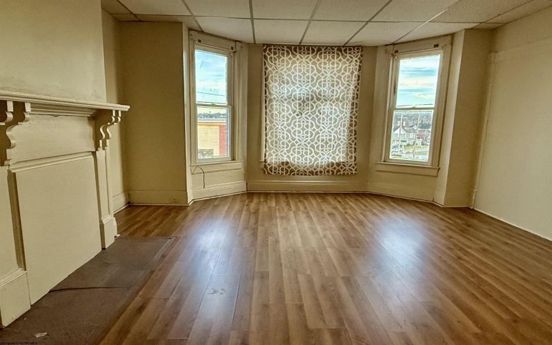 321 & 321 1/2 FAIRMONT Avenue, Fairmont, West Virginia 26554, ,Multi-unit/income,For Sale,FAIRMONT,10158214