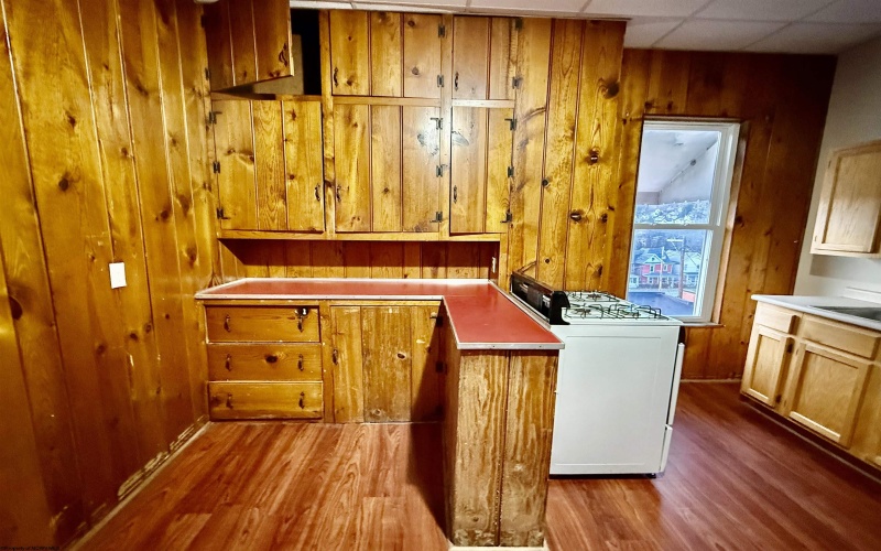 321 & 321 1/2 FAIRMONT Avenue, Fairmont, West Virginia 26554, ,Multi-unit/income,For Sale,FAIRMONT,10158214