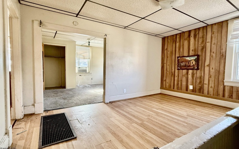 321 & 321 1/2 FAIRMONT Avenue, Fairmont, West Virginia 26554, ,Multi-unit/income,For Sale,FAIRMONT,10158214