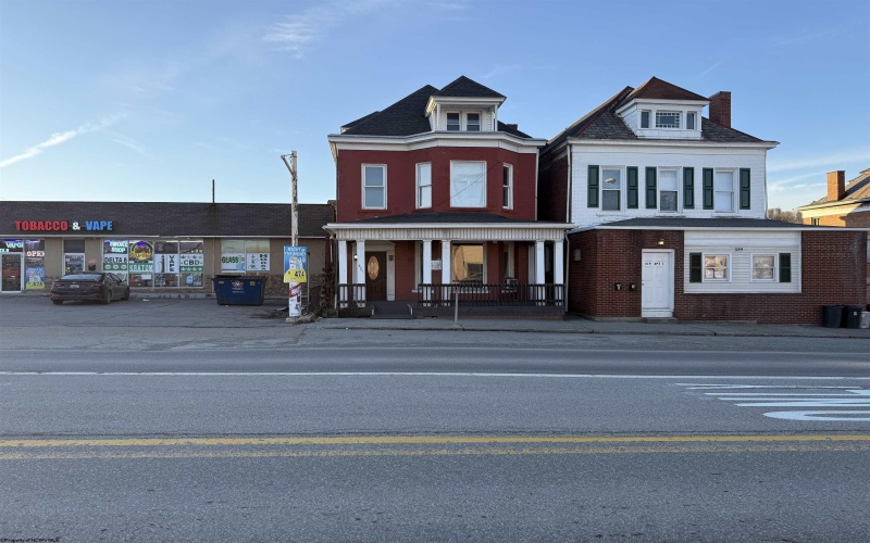 321 & 321 1/2 FAIRMONT Avenue, Fairmont, West Virginia 26554, ,Multi-unit/income,For Sale,FAIRMONT,10158214